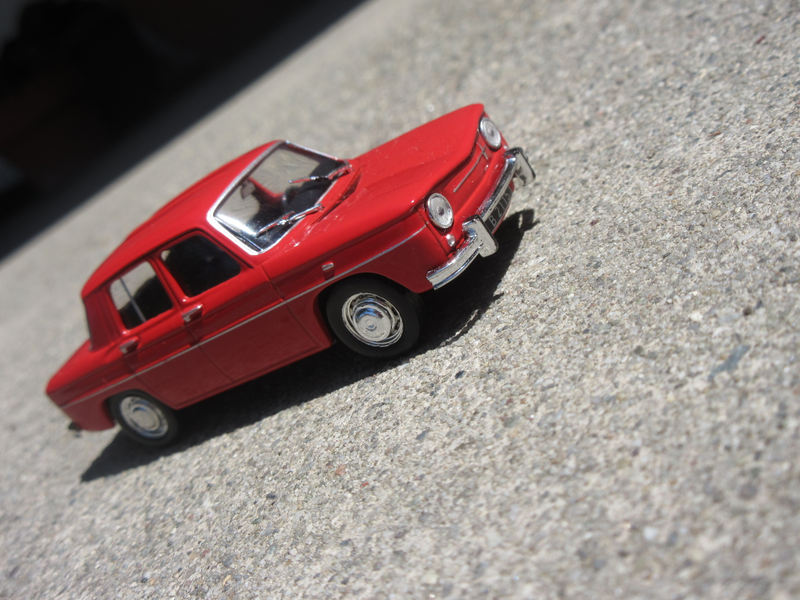 Illustration for article titled French Friday: Renault R8